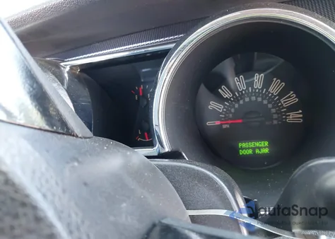 2006 Ford Mustang Gt z USA, uszkodzony, nr VIN 1ZVFT82H665173713